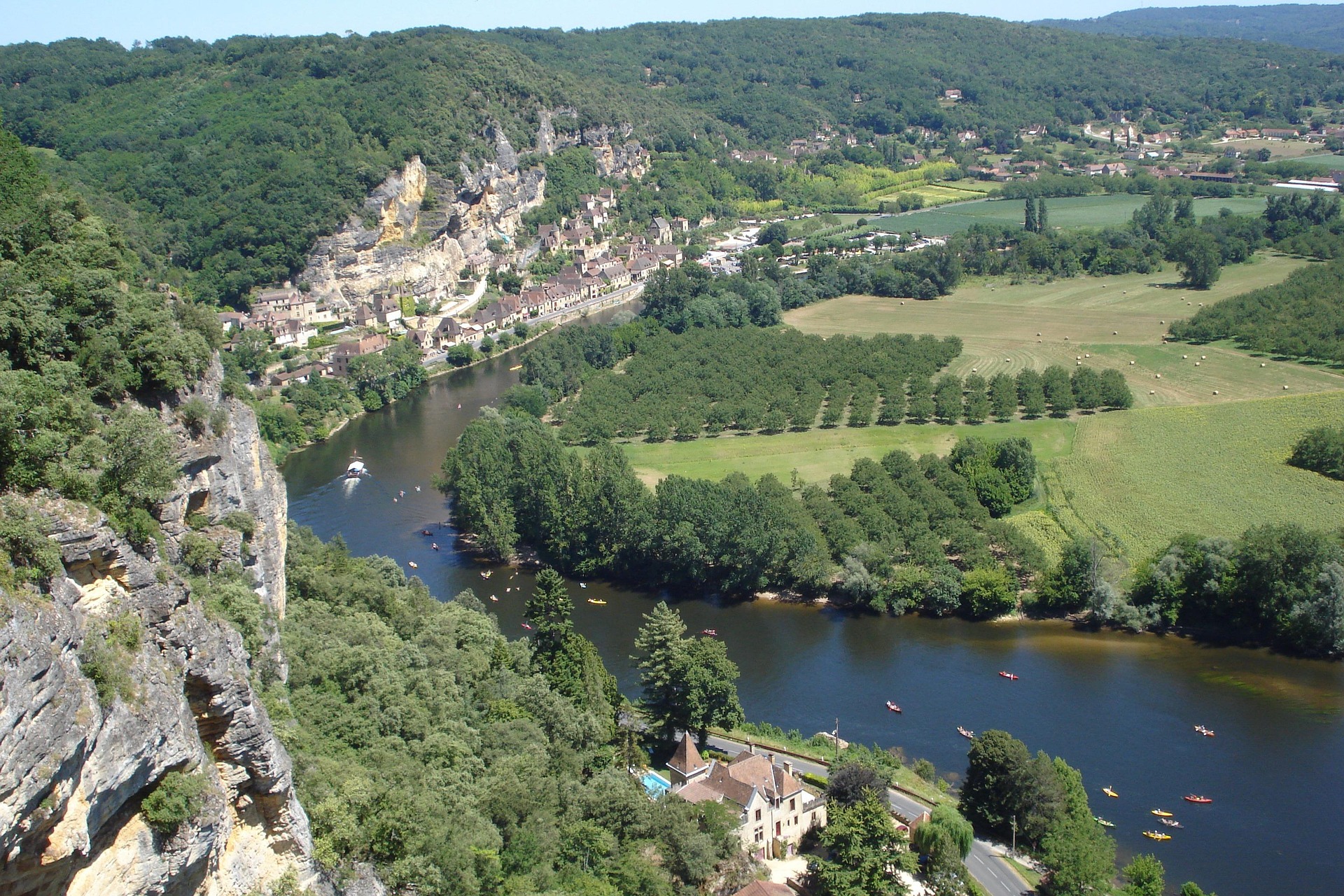 Lire la suite à propos de l’article Que faire en Dordogne en famille ? Notre guide complet pour des vacances inoubliables