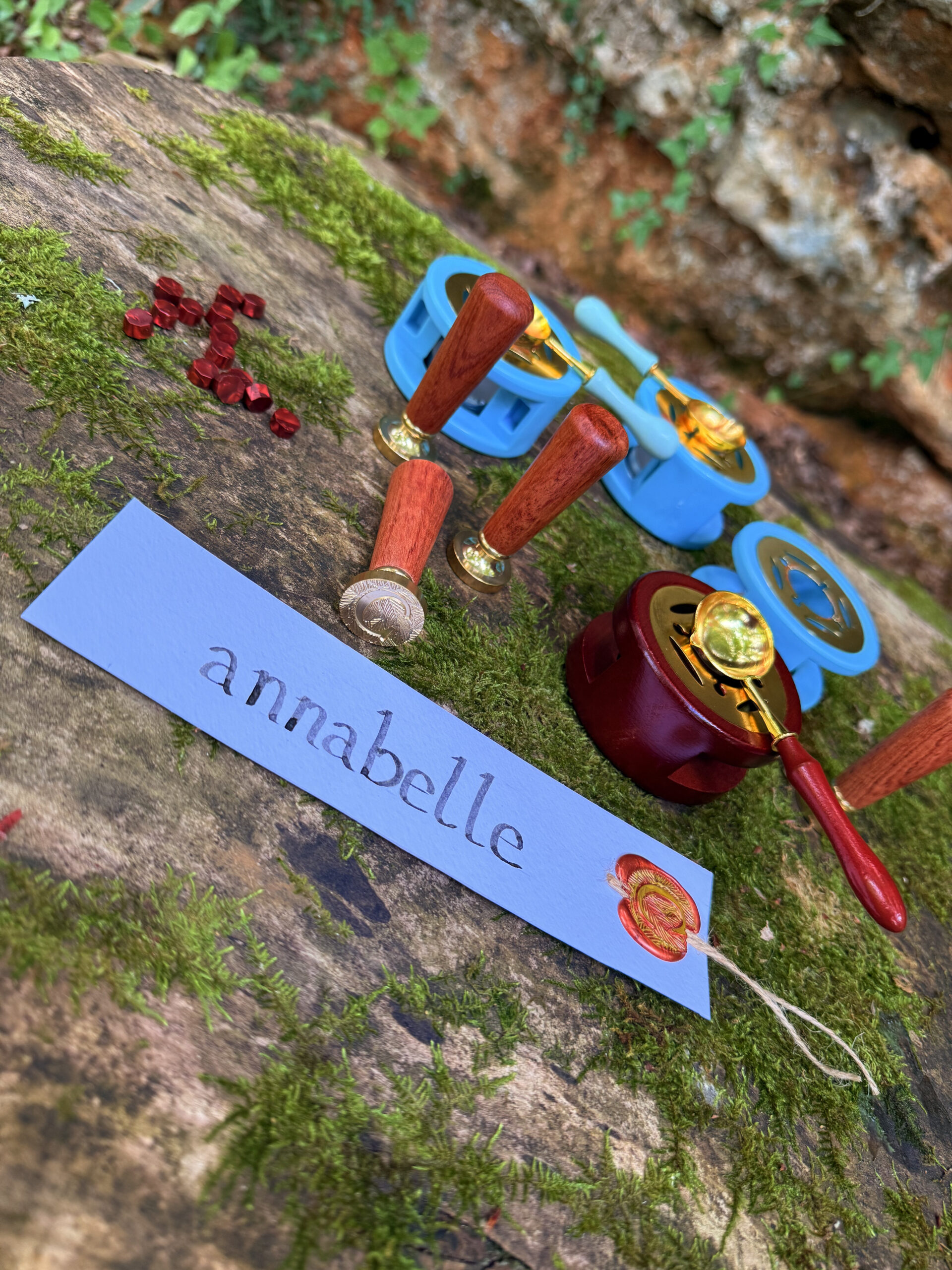 Cachets de cire de l'atelier Calligraphie et Héraldique au Conquil